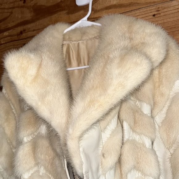 Vintage Gwynn Carpenter Fur Leather Belted Jacket - Picture 3 of 15